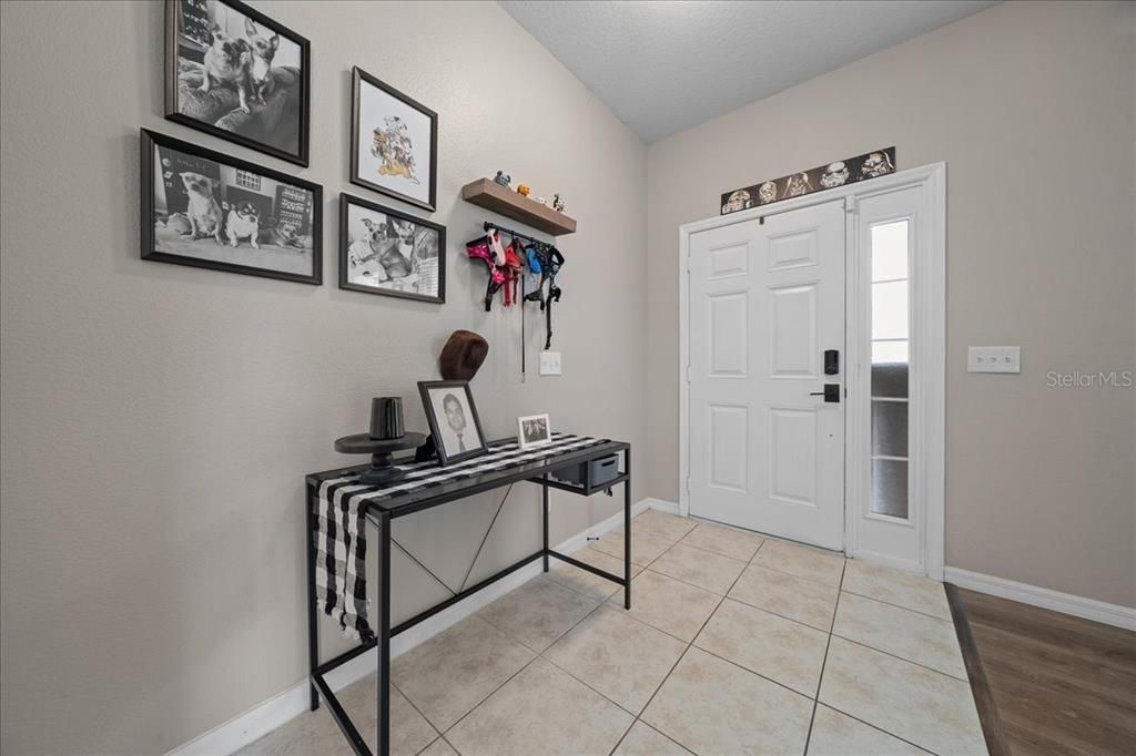 На продажу: $279,000 (3 спален, 2 ванн, 1802 Квадратных фут)