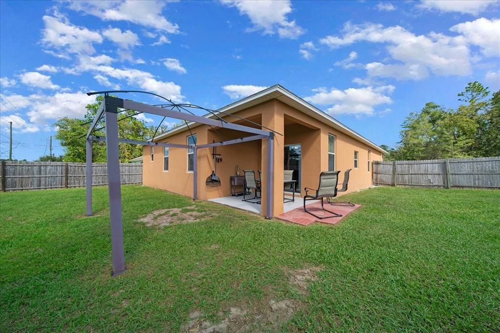 На продажу: $279,000 (3 спален, 2 ванн, 1802 Квадратных фут)