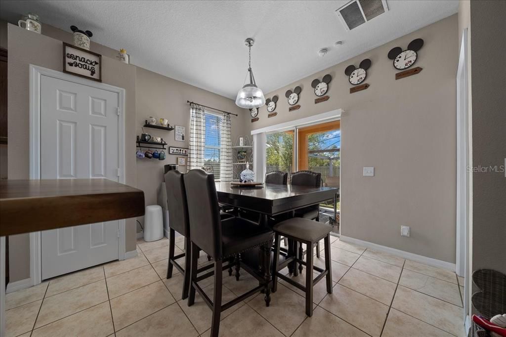 На продажу: $279,000 (3 спален, 2 ванн, 1802 Квадратных фут)