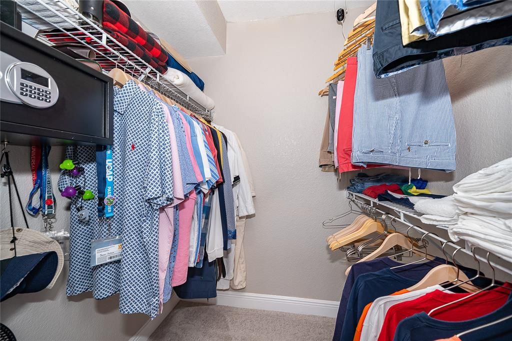 For Sale: $189,900 (2 beds, 2 baths, 988 Square Feet)