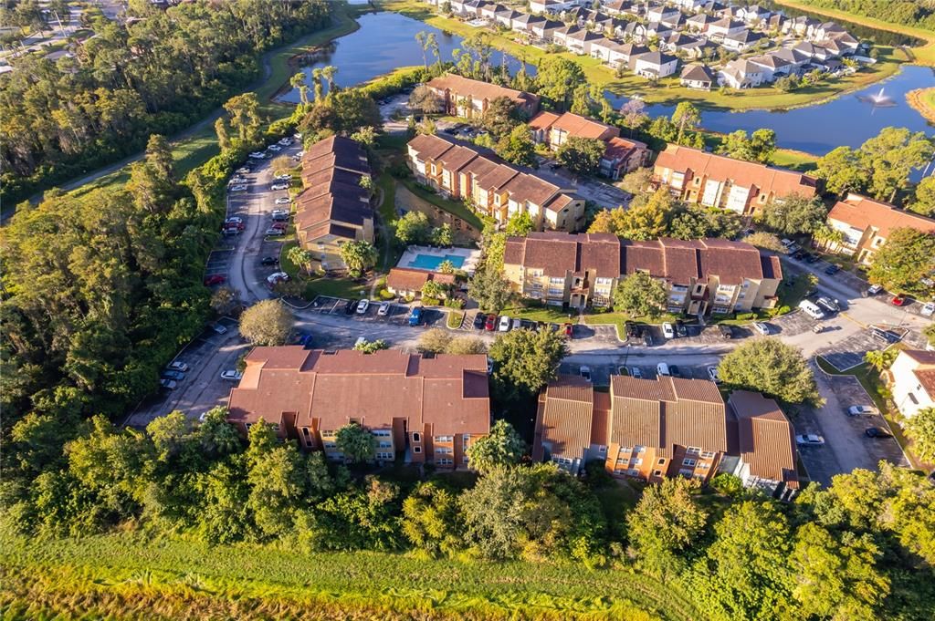 For Sale: $189,900 (2 beds, 2 baths, 988 Square Feet)