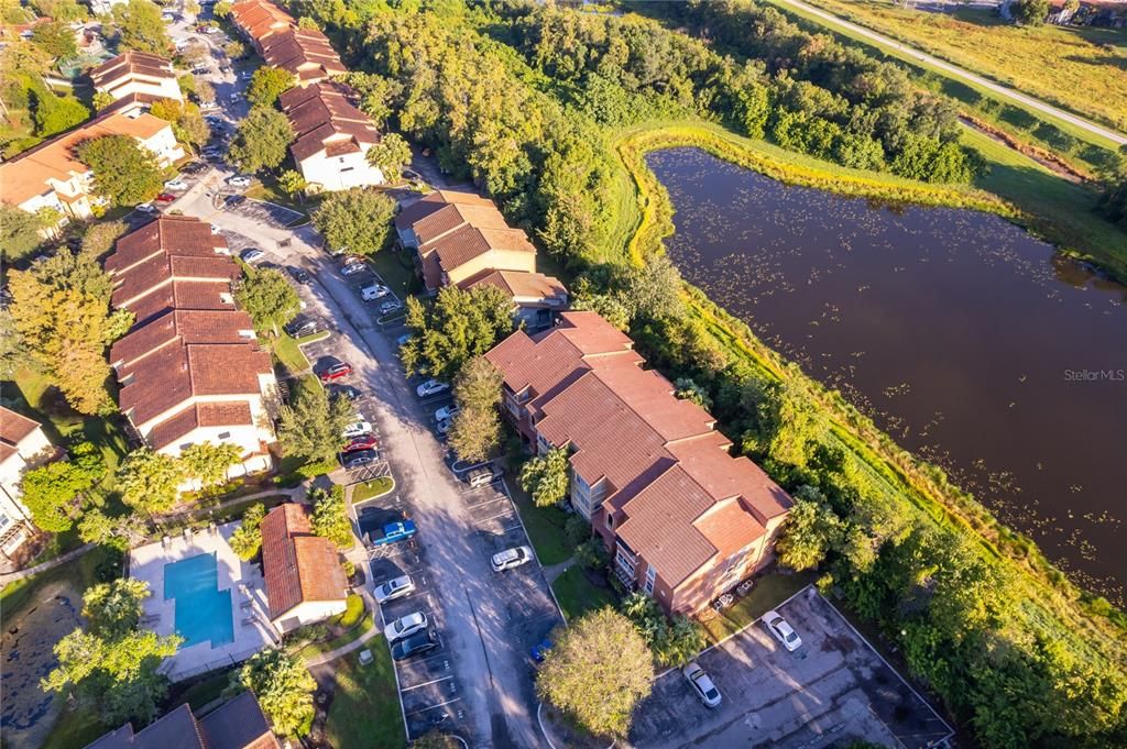 For Sale: $189,900 (2 beds, 2 baths, 988 Square Feet)