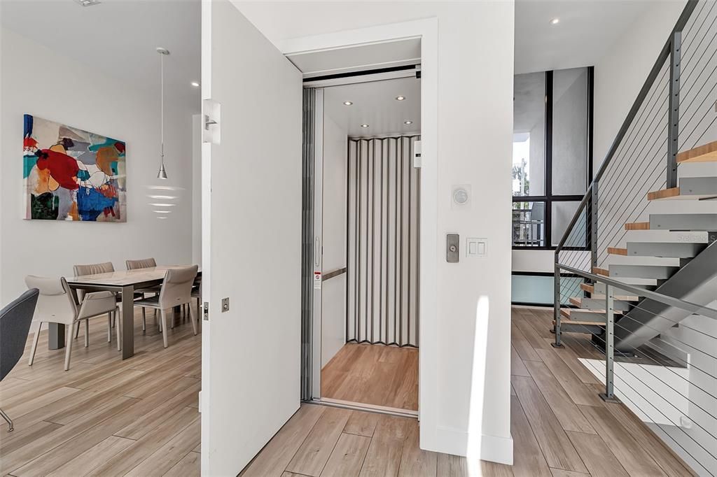 For Sale: $2,425,000 (4 beds, 3 baths, 2737 Square Feet)