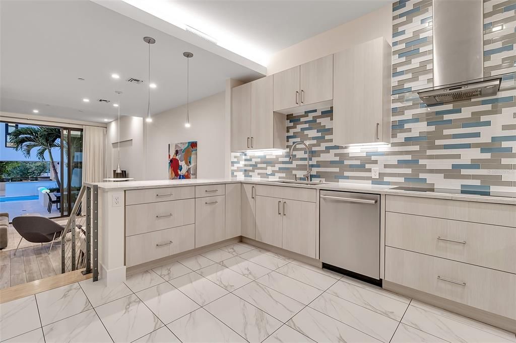 For Sale: $2,425,000 (4 beds, 3 baths, 2737 Square Feet)