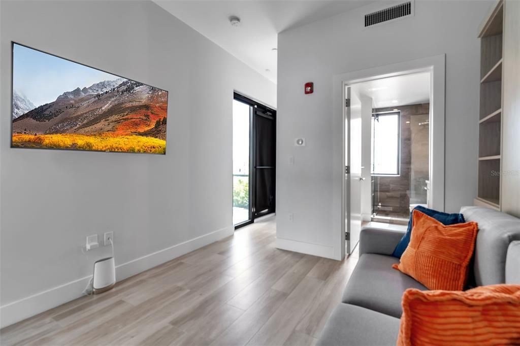 For Sale: $2,425,000 (4 beds, 3 baths, 2737 Square Feet)