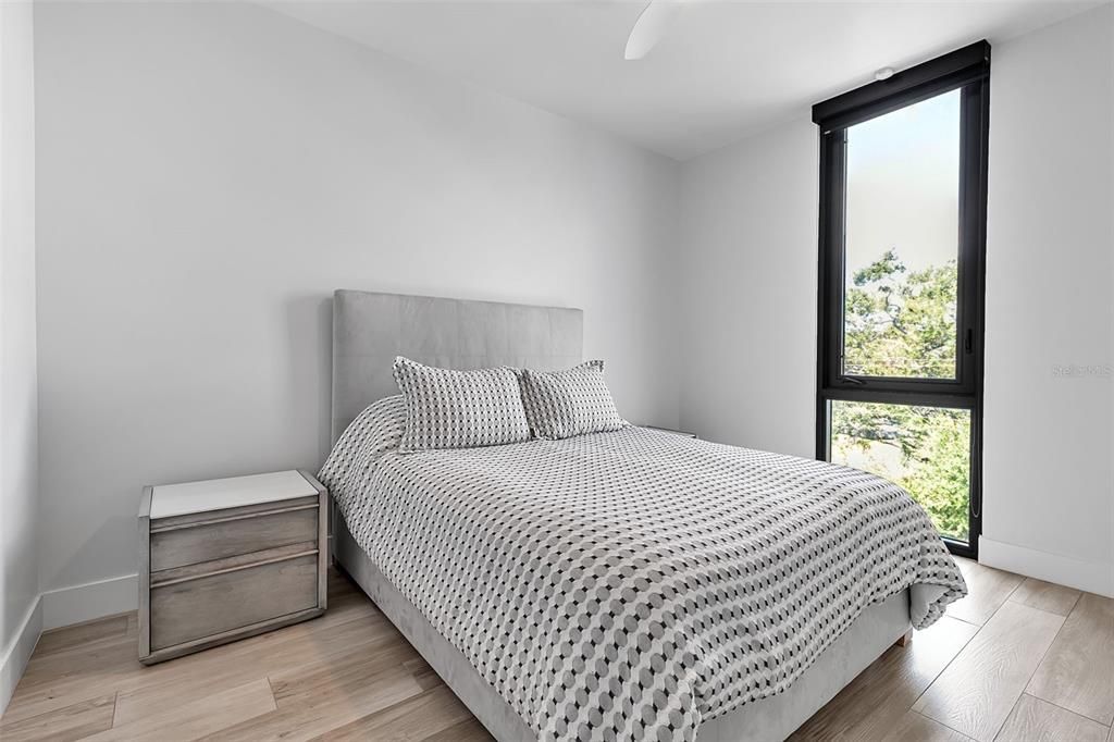 For Sale: $2,425,000 (4 beds, 3 baths, 2737 Square Feet)