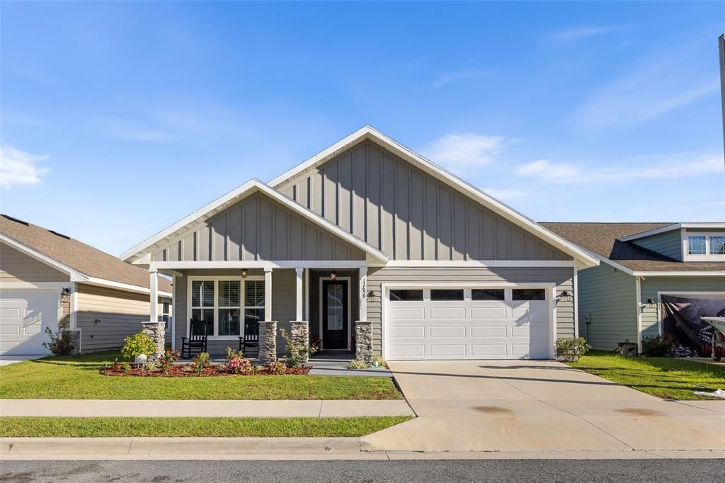 For Sale: $310,000 (3 beds, 2 baths, 1457 Square Feet)