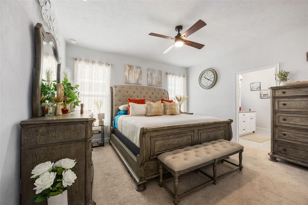 For Sale: $310,000 (3 beds, 2 baths, 1457 Square Feet)