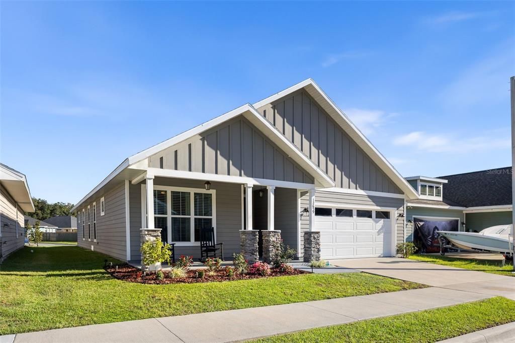 For Sale: $310,000 (3 beds, 2 baths, 1457 Square Feet)