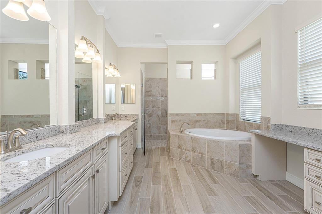 For Sale: $1,290,000 (4 beds, 3 baths, 2810 Square Feet)