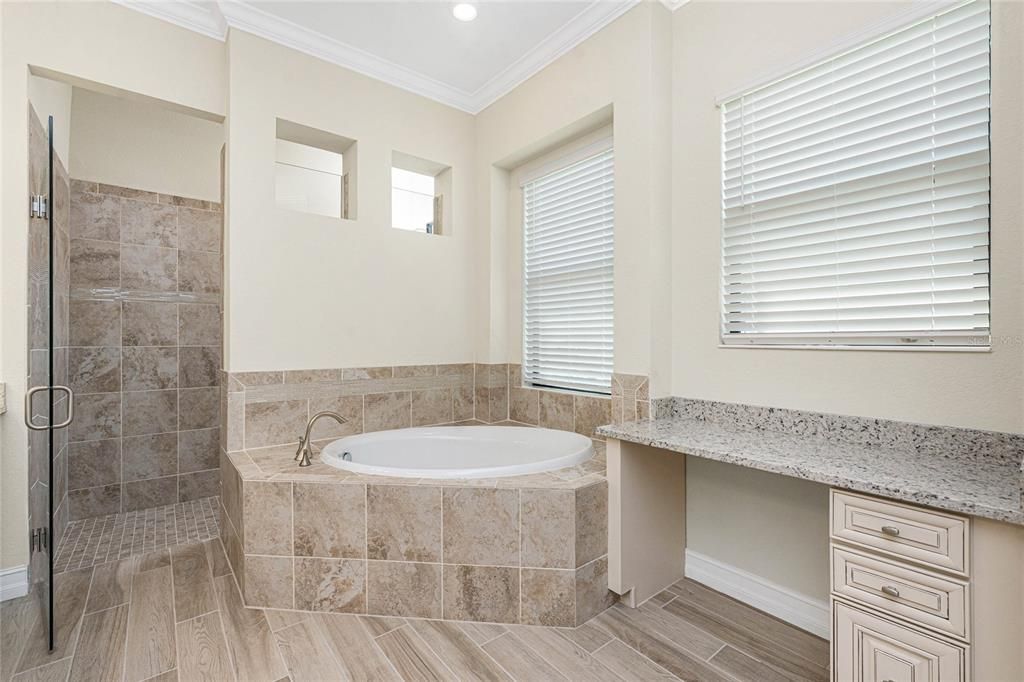 For Sale: $1,290,000 (4 beds, 3 baths, 2810 Square Feet)