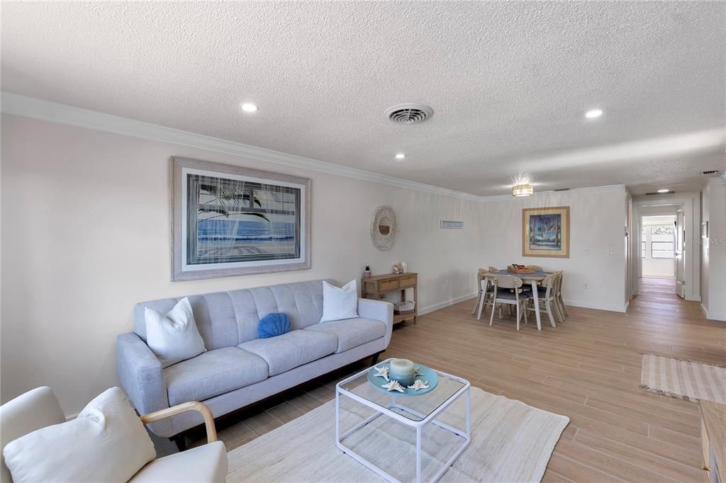 For Sale: $629,000 (2 beds, 2 baths, 1422 Square Feet)