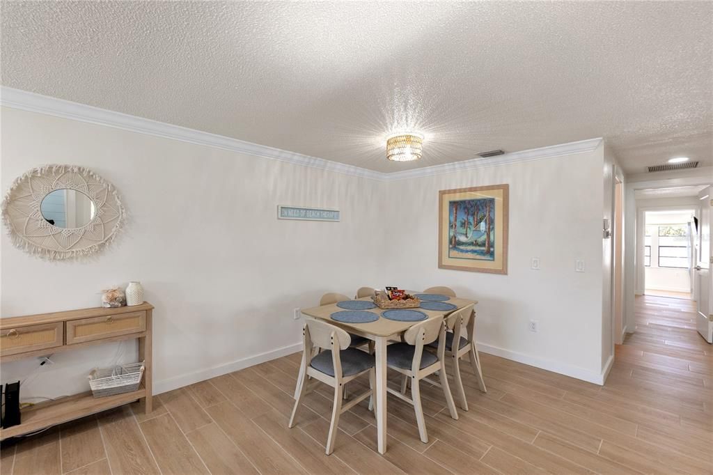 For Sale: $629,000 (2 beds, 2 baths, 1422 Square Feet)