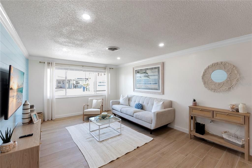 For Sale: $629,000 (2 beds, 2 baths, 1422 Square Feet)