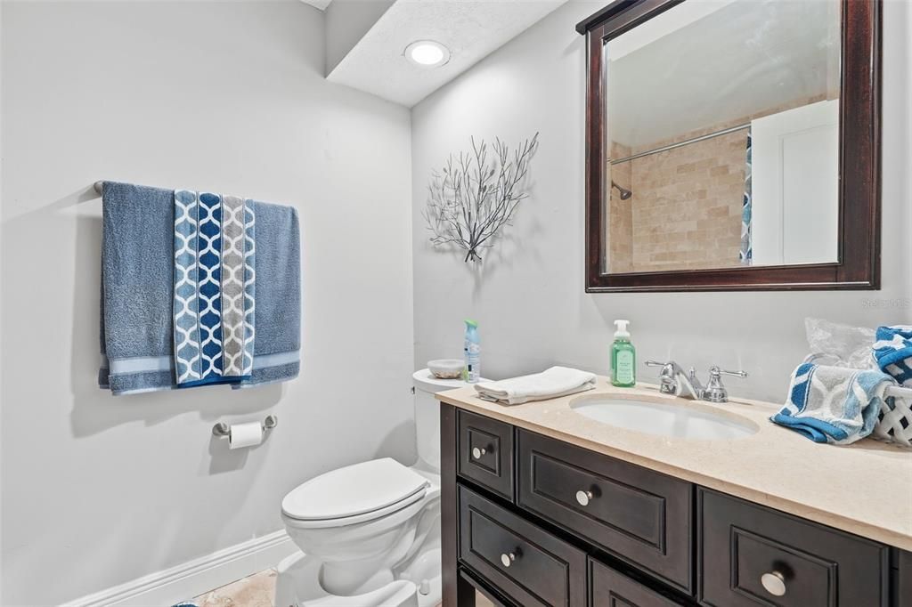 Под контрактом: $224,900 (3 спален, 2 ванн, 1162 Квадратных фут)