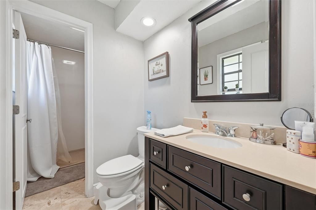 Под контрактом: $224,900 (3 спален, 2 ванн, 1162 Квадратных фут)