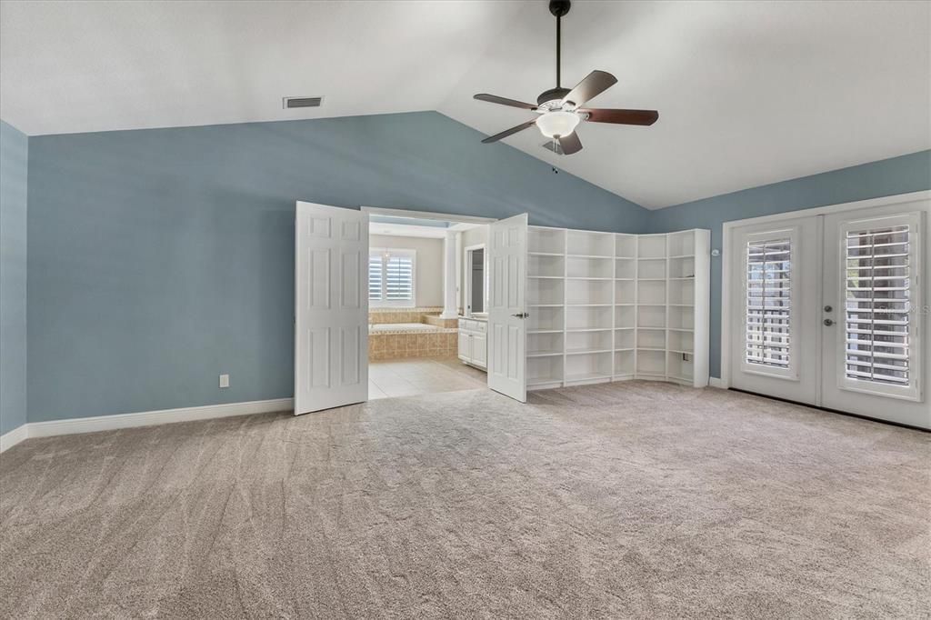 For Sale: $925,000 (5 beds, 3 baths, 3439 Square Feet)