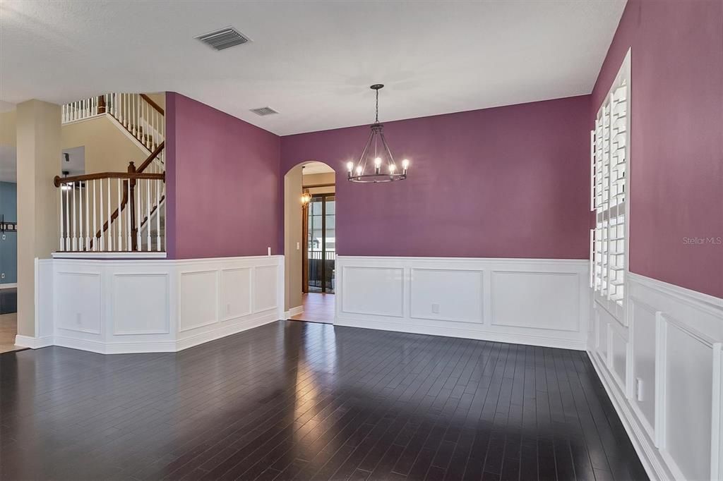 For Sale: $925,000 (5 beds, 3 baths, 3439 Square Feet)