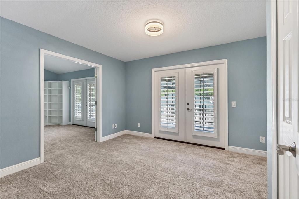 For Sale: $925,000 (5 beds, 3 baths, 3439 Square Feet)