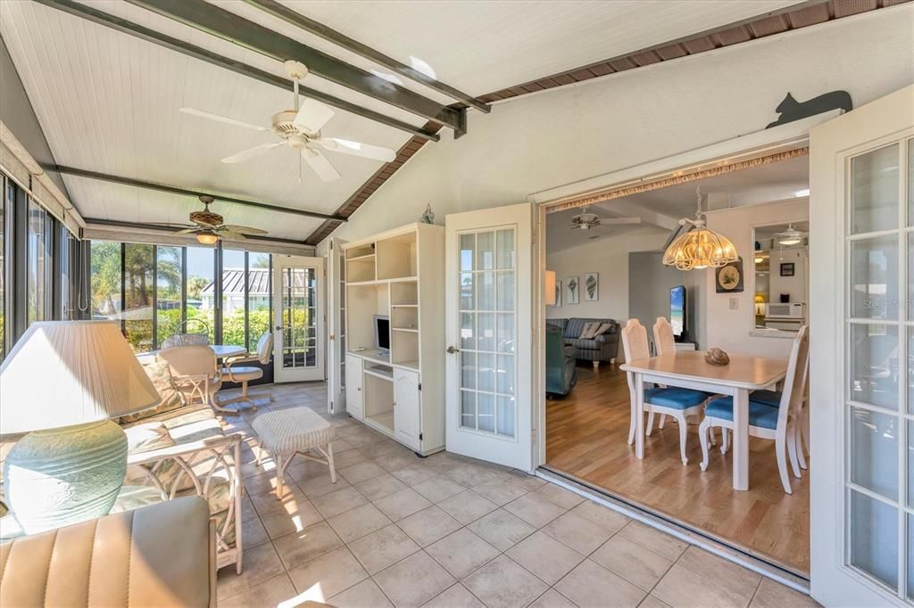 合同活跃: $185,000 (2 贝兹, 2 浴室, 1144 平方英尺)