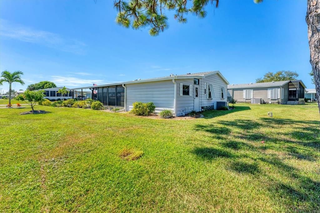 合同活跃: $185,000 (2 贝兹, 2 浴室, 1144 平方英尺)