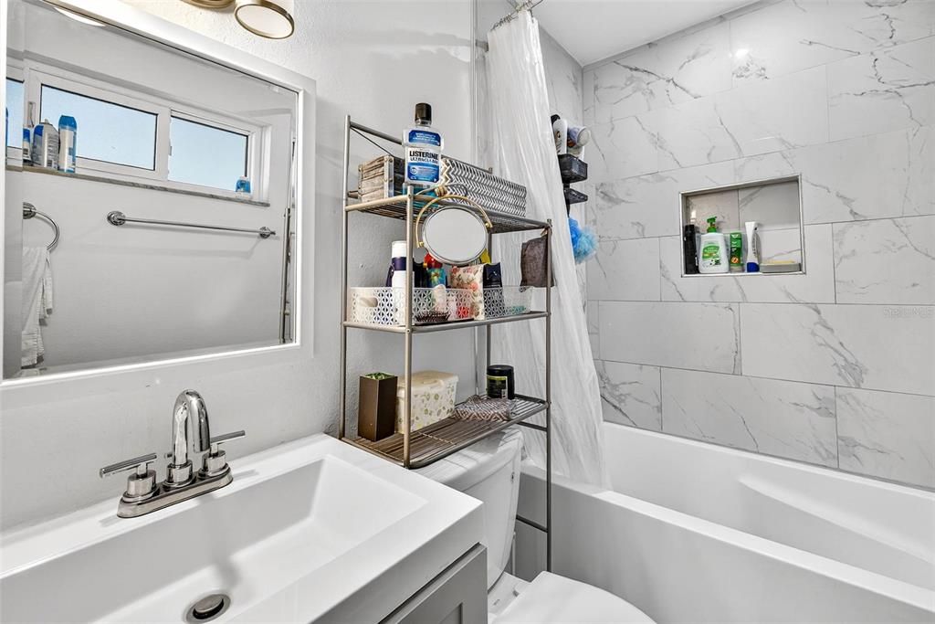 For Sale: $390,000 (4 beds, 3 baths, 1376 Square Feet)