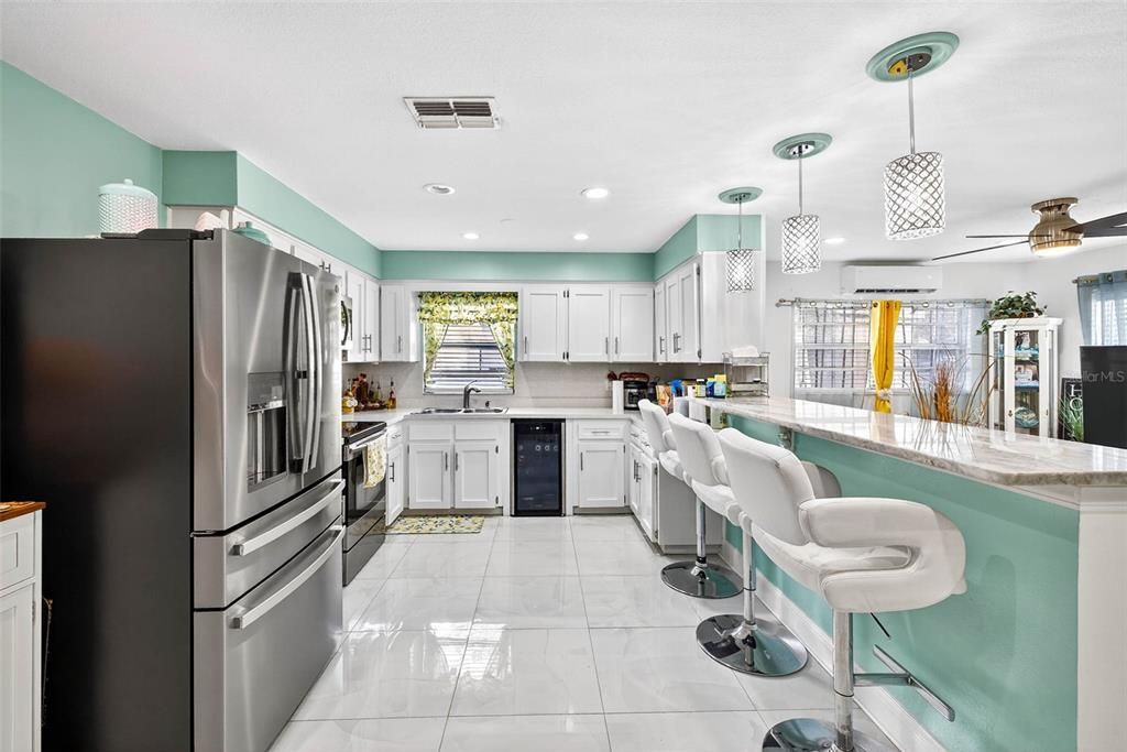 For Sale: $390,000 (4 beds, 3 baths, 1376 Square Feet)