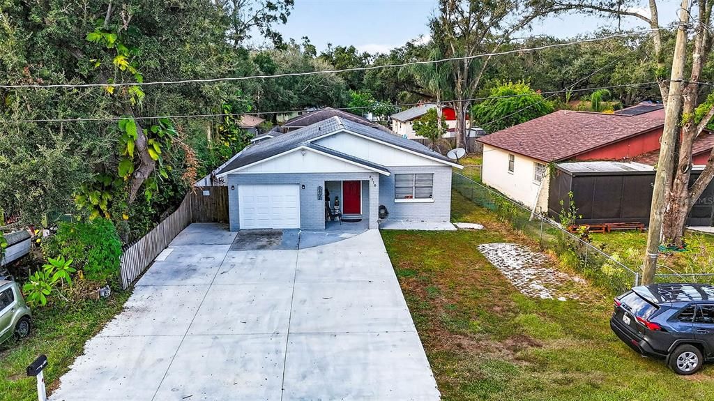 For Sale: $390,000 (4 beds, 3 baths, 1376 Square Feet)