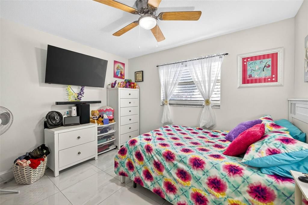 For Sale: $390,000 (4 beds, 3 baths, 1376 Square Feet)