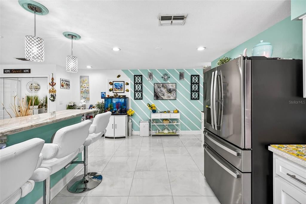 For Sale: $390,000 (4 beds, 3 baths, 1376 Square Feet)