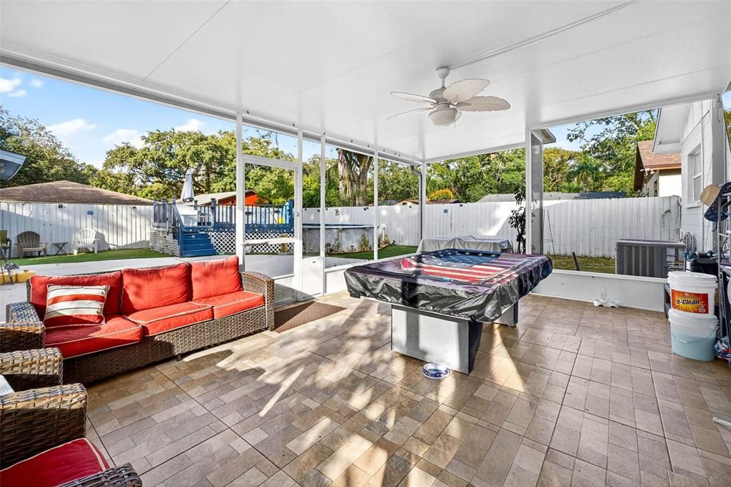 For Sale: $390,000 (4 beds, 3 baths, 1376 Square Feet)