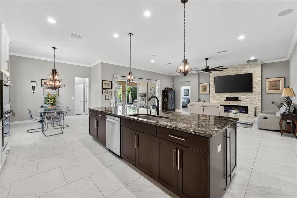 待售: $850,000 (4 贝兹, 4 浴室, 3618 平方英尺)