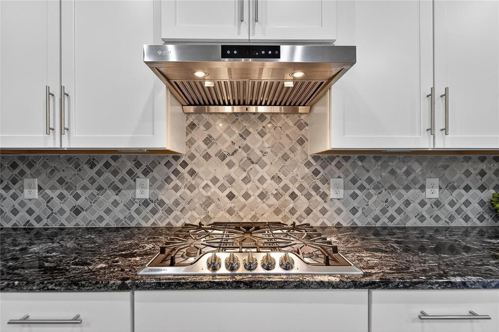 待售: $850,000 (4 贝兹, 4 浴室, 3618 平方英尺)