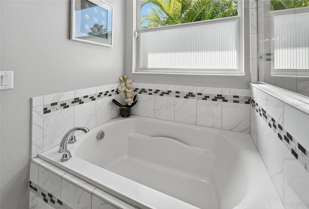 待售: $850,000 (4 贝兹, 4 浴室, 3618 平方英尺)