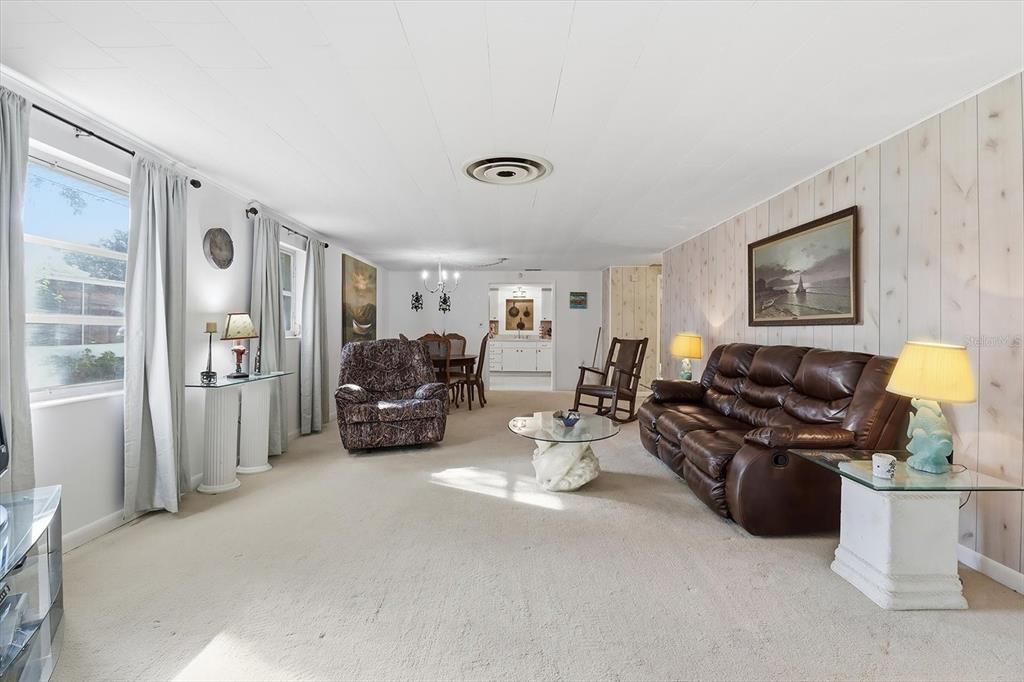 En Venta: $425,000 (3 camas, 2 baños, 2452 Pies cuadrados)