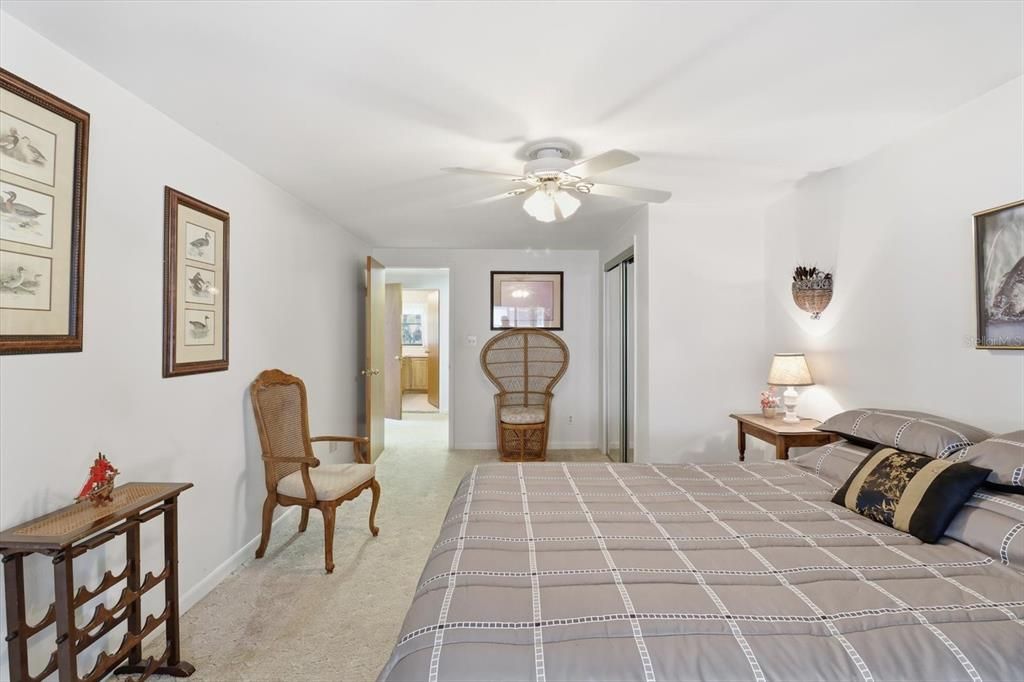 En Venta: $425,000 (3 camas, 2 baños, 2452 Pies cuadrados)