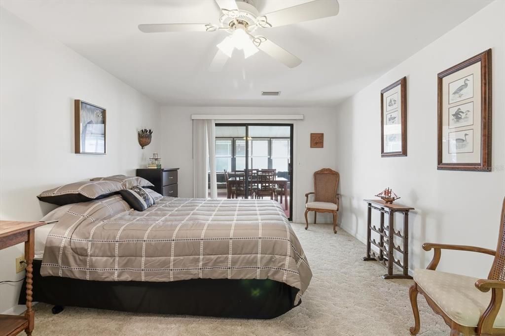 En Venta: $425,000 (3 camas, 2 baños, 2452 Pies cuadrados)