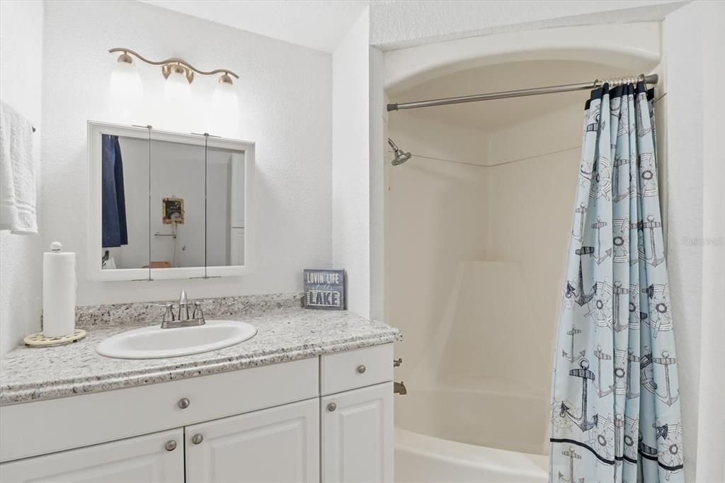 En Venta: $425,000 (3 camas, 2 baños, 2452 Pies cuadrados)