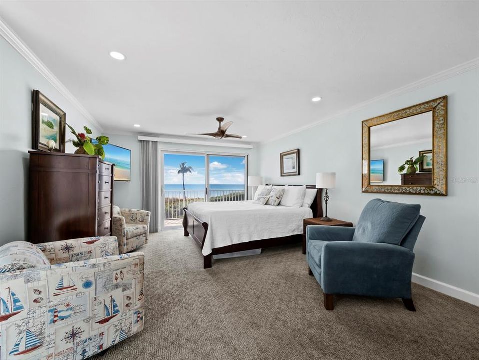 For Sale: $1,495,000 (2 beds, 2 baths, 1235 Square Feet)