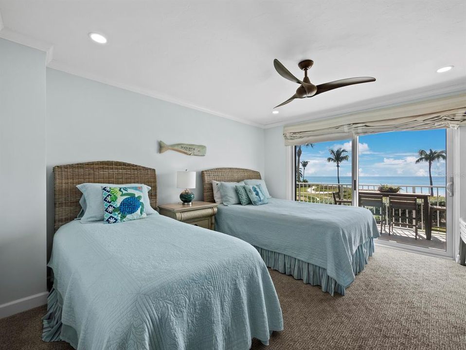 For Sale: $1,495,000 (2 beds, 2 baths, 1235 Square Feet)