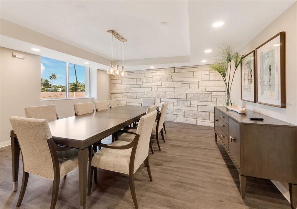 For Sale: $1,495,000 (2 beds, 2 baths, 1235 Square Feet)