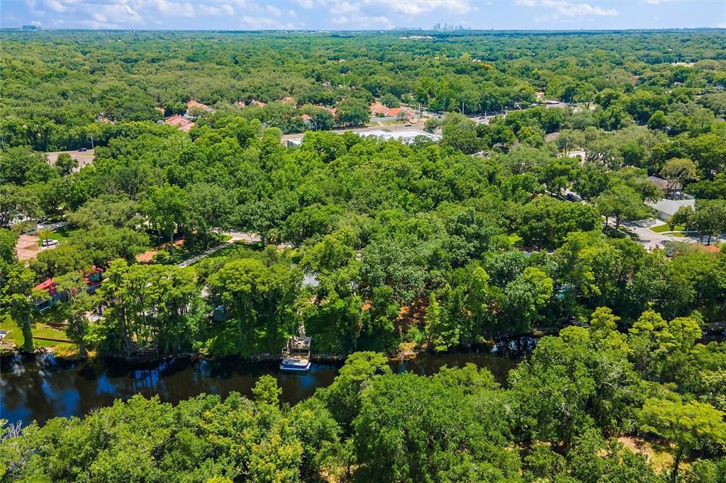 待售: $400,000 (0.27 acres)