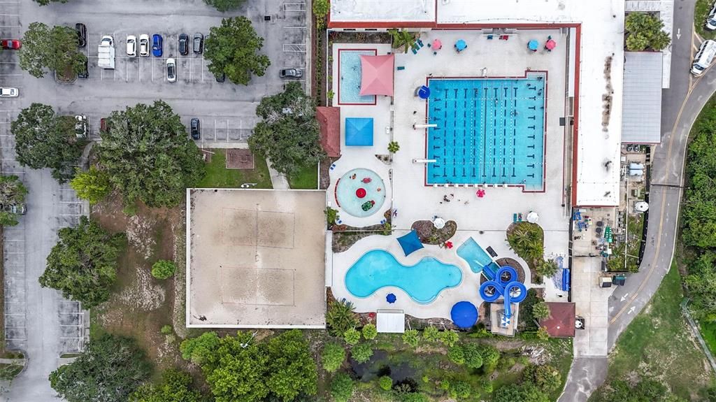 待售: $400,000 (0.27 acres)