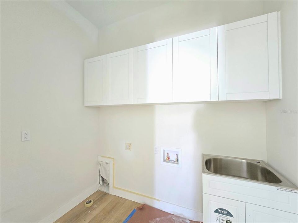 For Sale: $698,000 (3 beds, 2 baths, 1671 Square Feet)