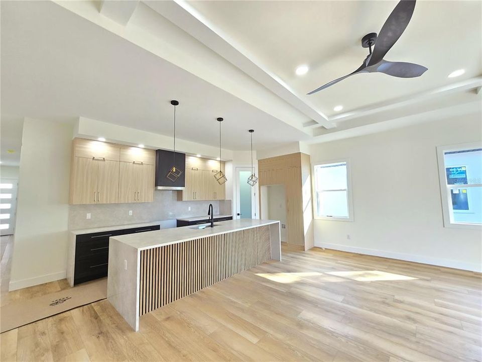 For Sale: $698,000 (3 beds, 2 baths, 1671 Square Feet)