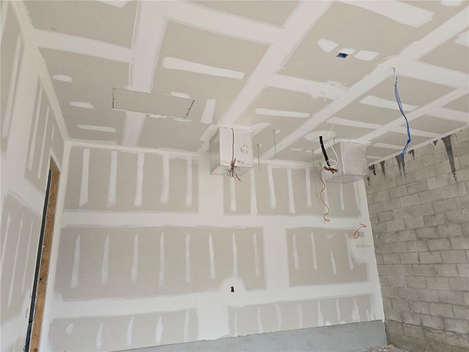 For Sale: $698,000 (3 beds, 2 baths, 1671 Square Feet)