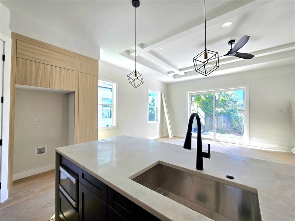 For Sale: $698,000 (3 beds, 2 baths, 1671 Square Feet)