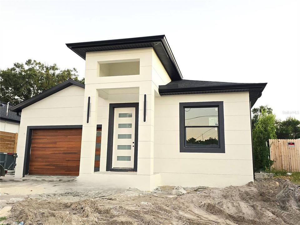 For Sale: $698,000 (3 beds, 2 baths, 1671 Square Feet)