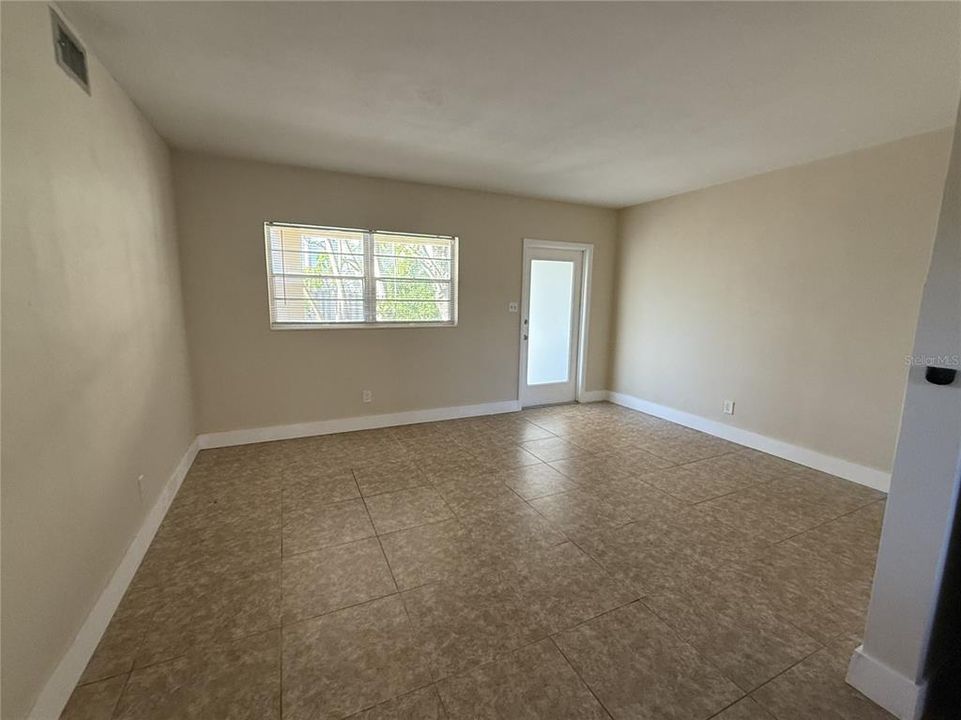 En Renta: $1,400 (1 camas, 1 baños, 800 Pies cuadrados)