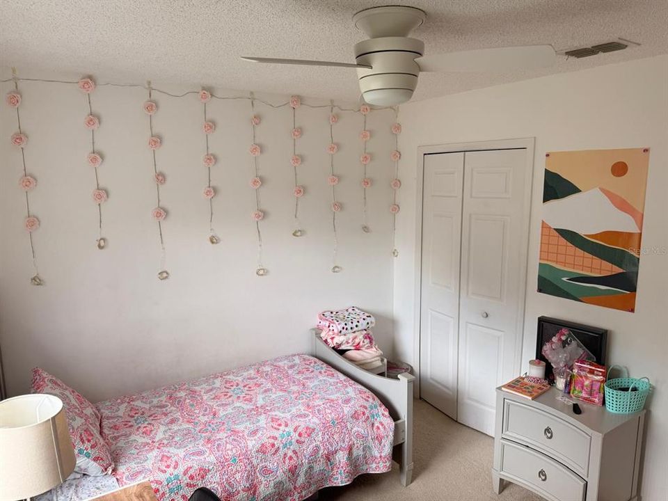 Active With Contract: $275,000 (3 beds, 2 baths, 1264 Square Feet)